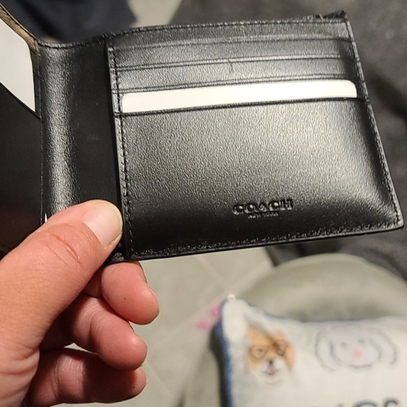 wallet - Picture 2 of 2